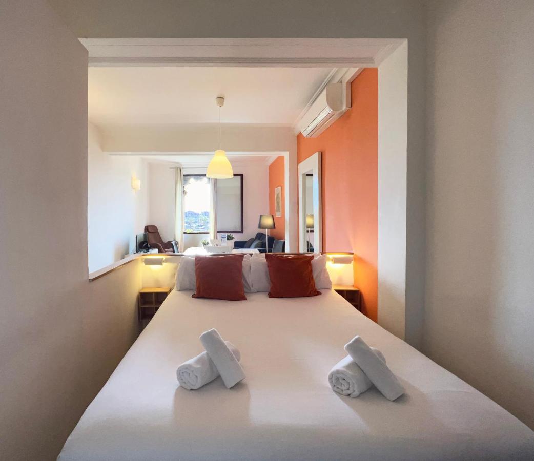 Stay U-Nique Apartments Colom Barcelona Luaran gambar